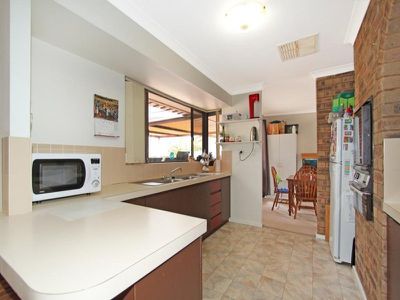 10 Eureka Street, Hannans