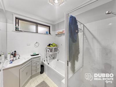 2 Meurer Court, Dubbo
