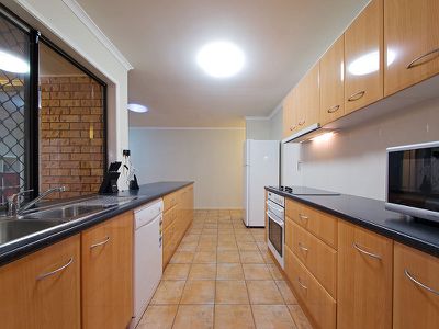 17 Loughrea St, Tingalpa