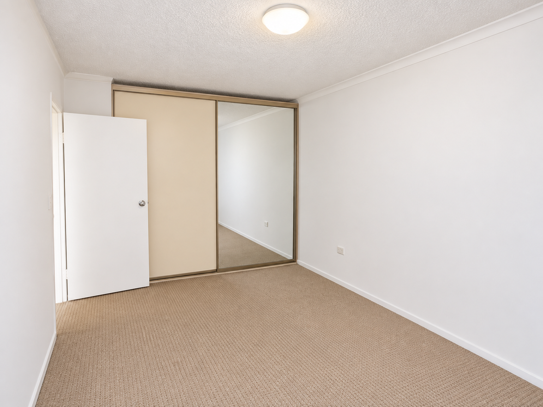 1/19 Queens Road, Westmead