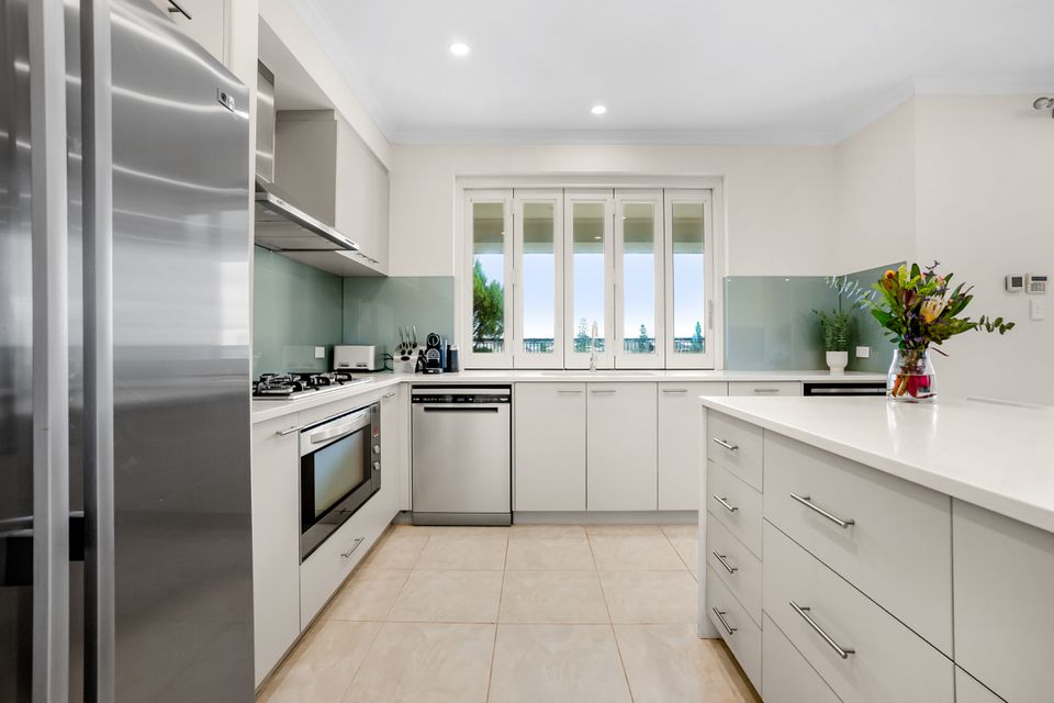 39 BROULEE LANE, Secret Harbour