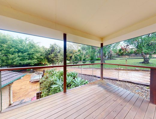 Large granny flat in tranquil rural setting image 4