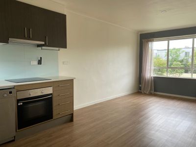 6 / 3 Hargreaves Crescent , Braybrook