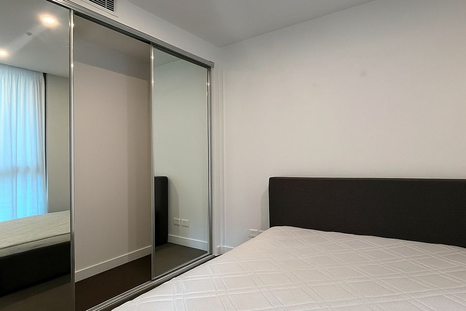 1003 / 42 Balston Street, Southbank