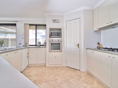 17 Amity Circuit , Shoalwater