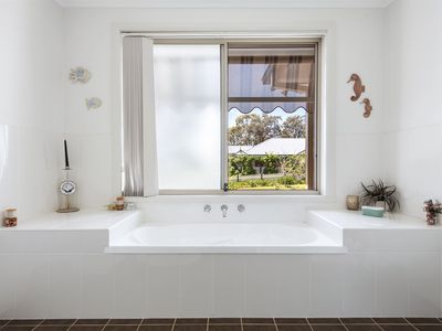 2 Brushbox Drive, Ulladulla