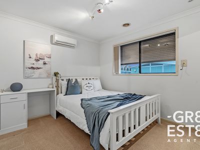 24 Von Nida Drive, Cranbourne North