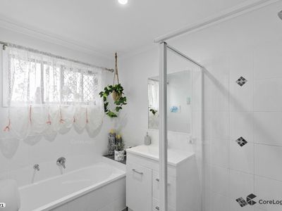 12 Lillee Court, Urangan