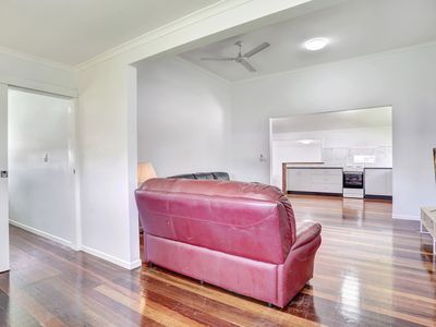 27 Meyer Ave, Wangan