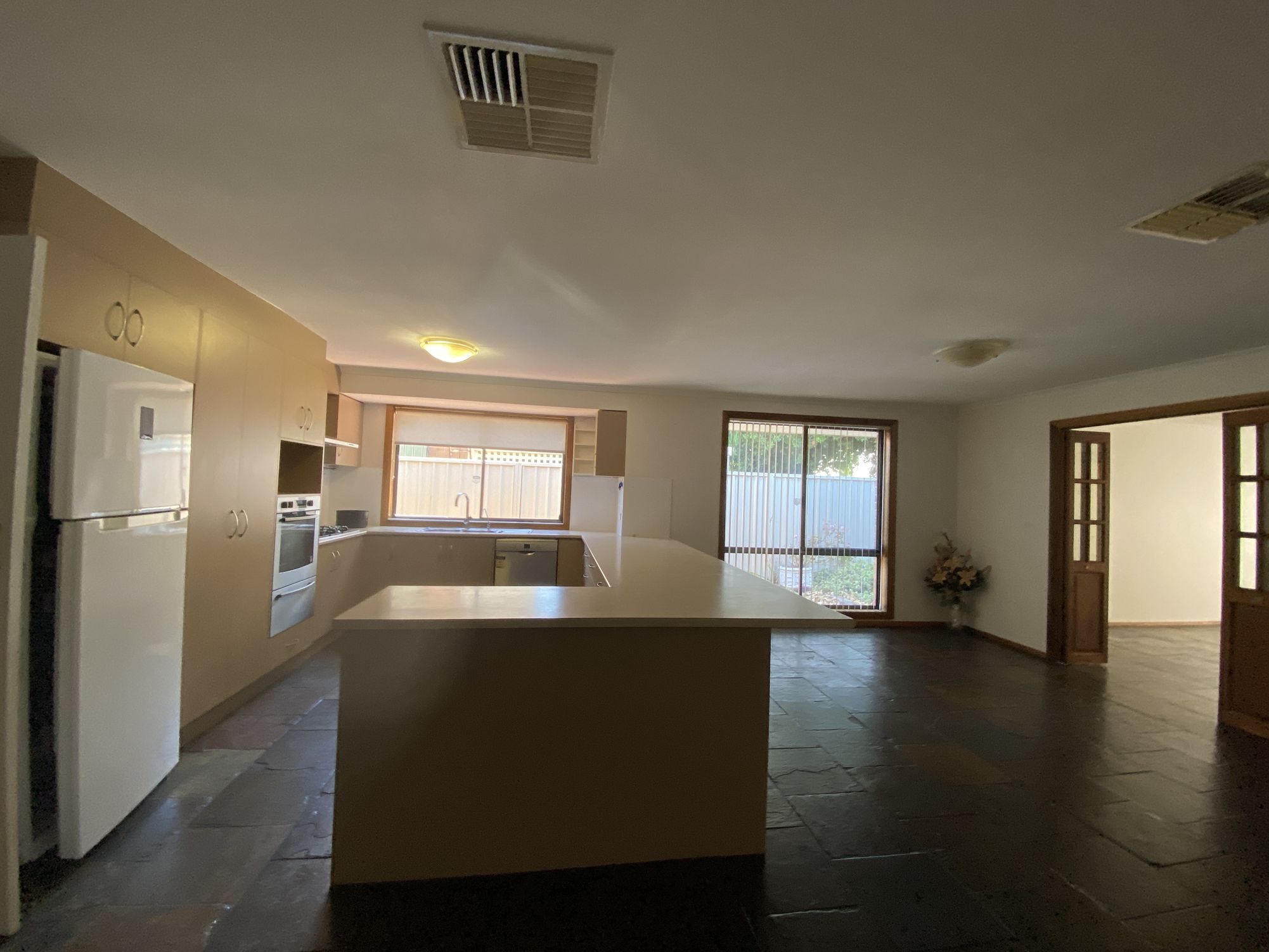 5 Gameau Road, Paradise