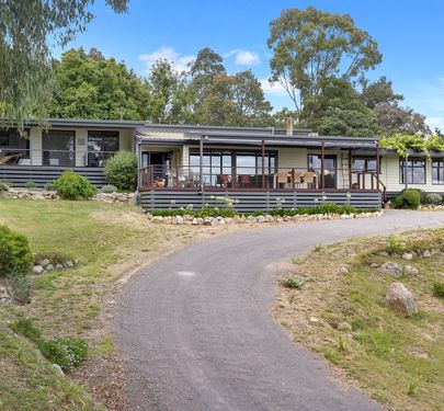 317 Old Highlands Road, Highlands