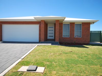 38 Argyle Ave, Dubbo