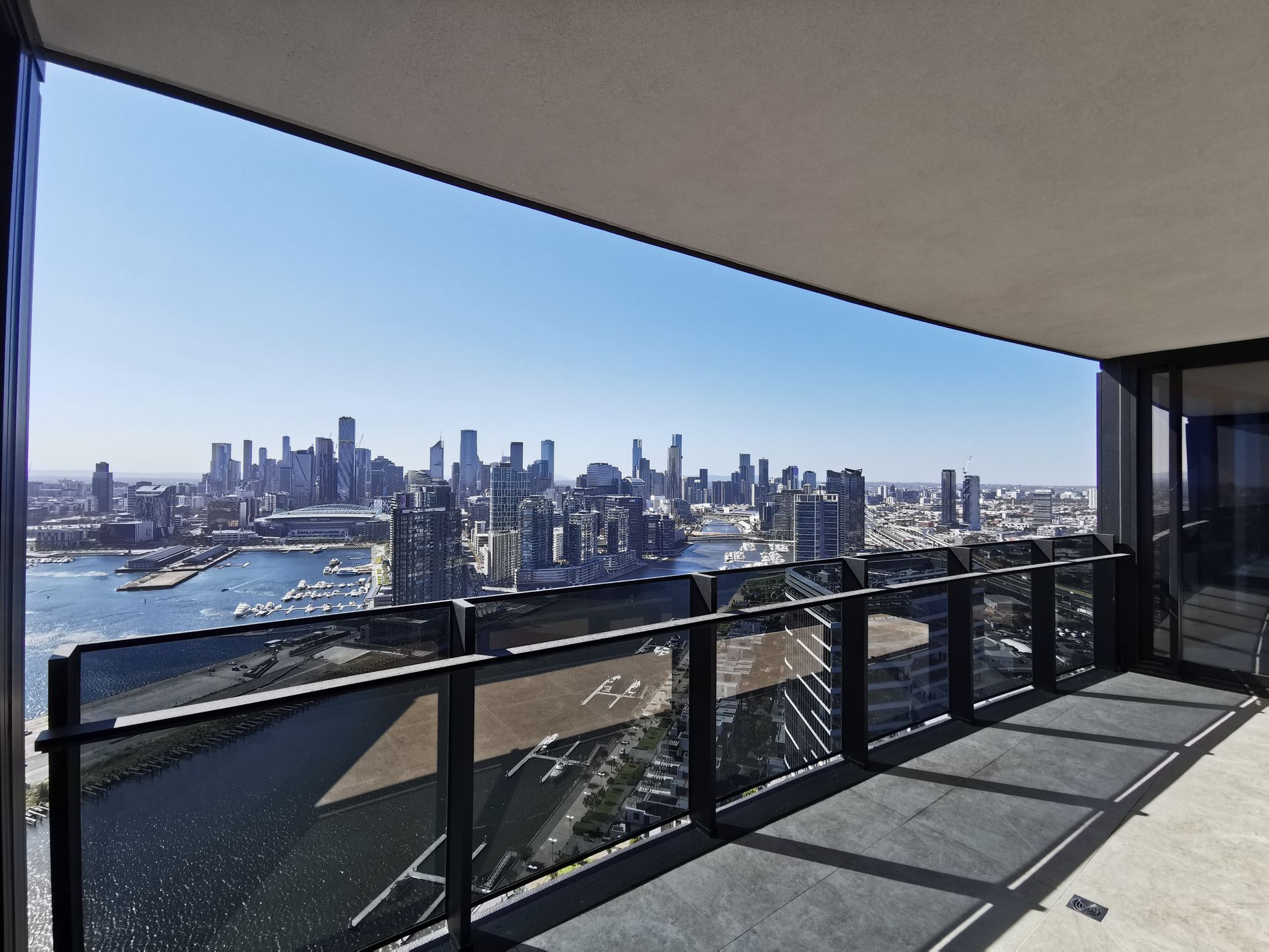 3702 / 103 South Wharf Drive, Docklands