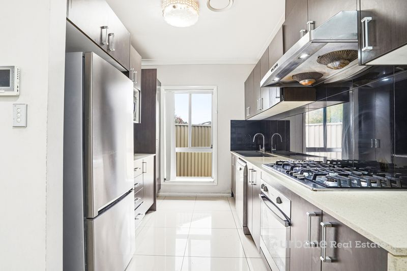 10 / 15 Carter Street, Seven Hills