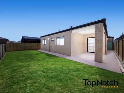 5 Spire Crescent, Beveridge