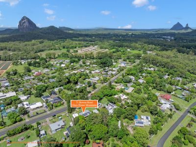 71 Bowen Road, Glass House Mountains