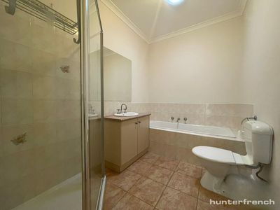 1 / 3 Whitehead Court, Altona Meadows