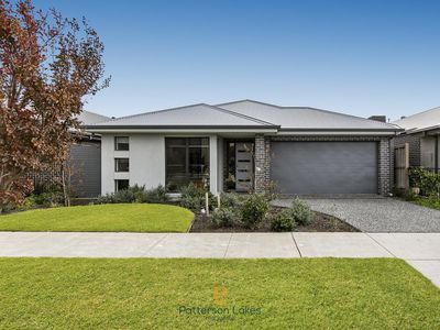 9 Crepe Avenue, Cranbourne West