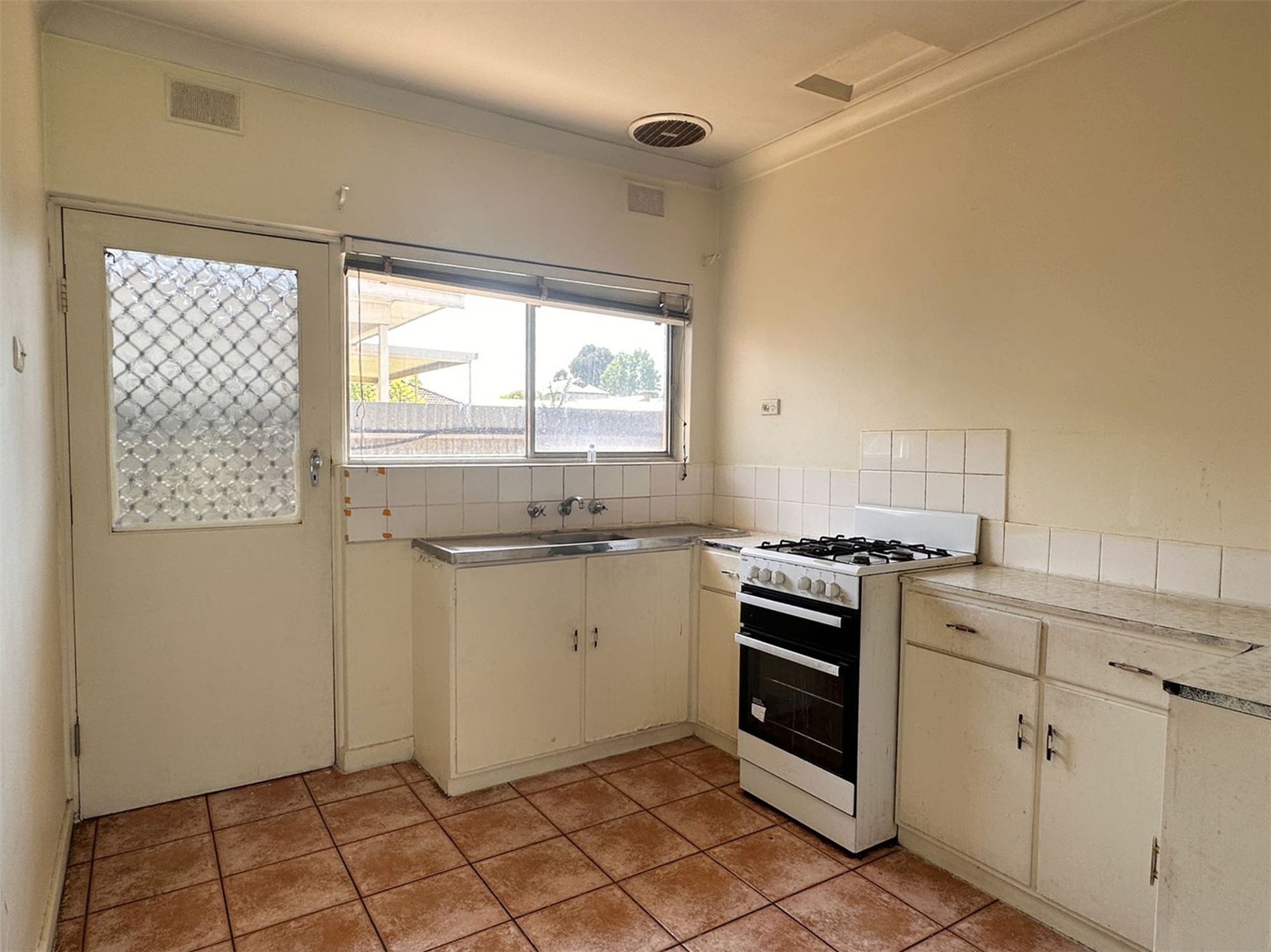 2 / 76 Harvey Street, Collinswood