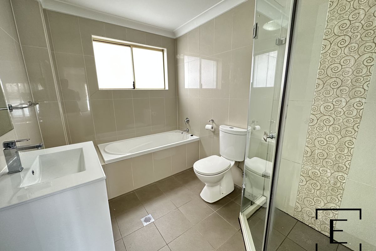 11 / 4 Bridge Road, Homebush