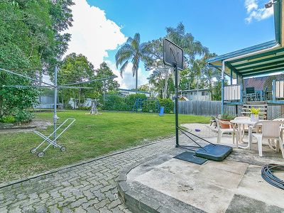 17 Amanda Street, Rochedale South
