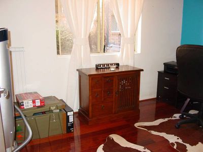 2 / 36 Ann, Arncliffe