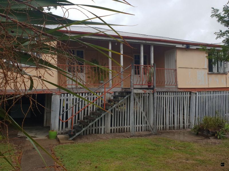 Real Estate Agent Booral Vicki Squires Realty