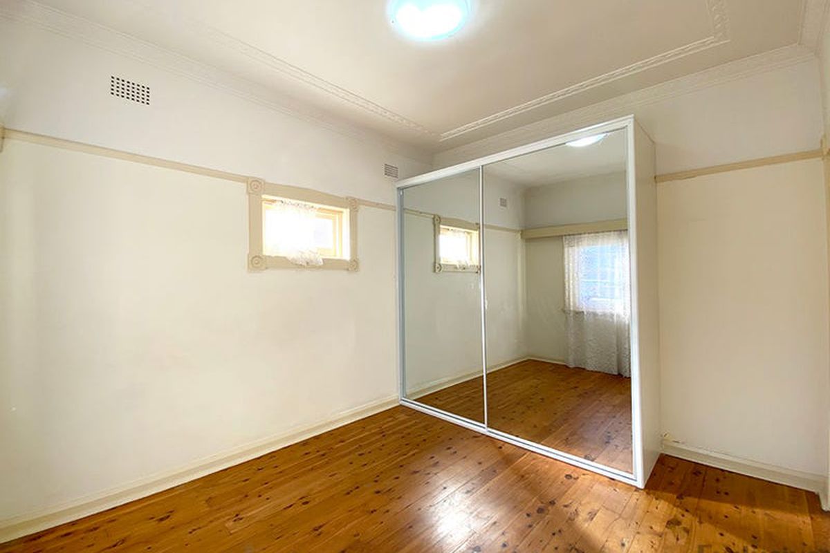 8 Hood Avenue, Rodd Point