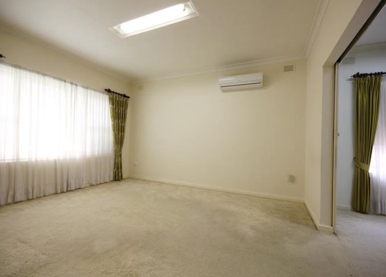 9 Balmoral Avenue, North Brighton