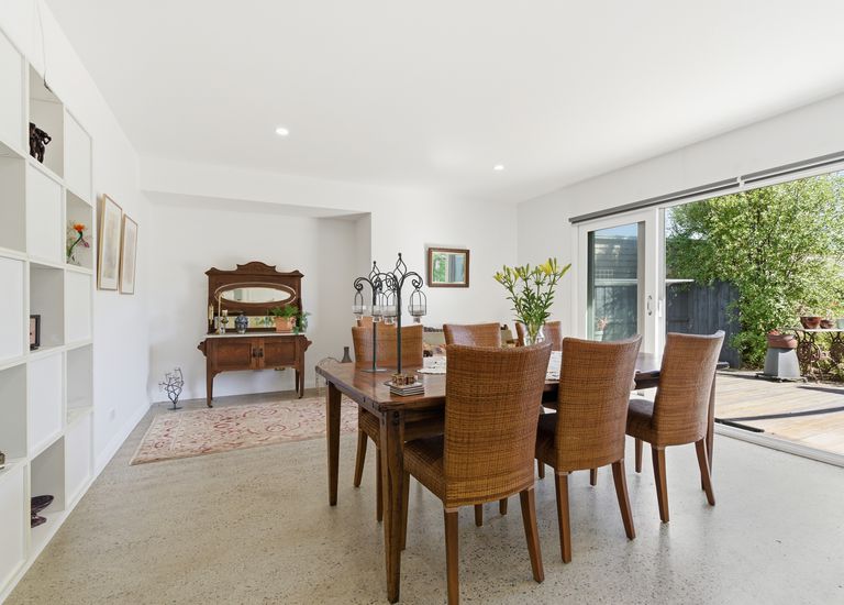 8 Aquarius Court, Portland North