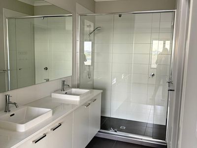 18 NEWFOUNDLAND CIRCUIT, Bonnie Brook