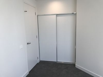 2010 / 105 Clarendon Street, Southbank