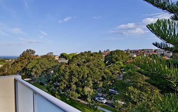 14 / 42 Bream St, Coogee