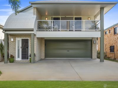 892 Scenic Highway, Kinka Beach