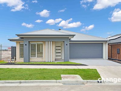 8 Damiana Avenue, Clyde North