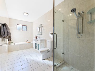2 Dromedary Terrace, Narooma