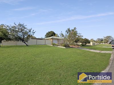 1 Clemenceau Crescent, Tanilba Bay