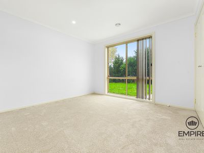 18 Hayes Court, Pakenham