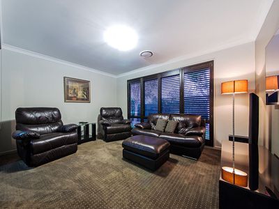 7 Amalia St, Birkdale