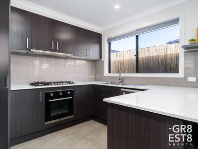 26 MAYFLOWER DRIVE, Cranbourne West