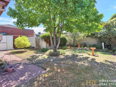 2 / 8 Ashwin Close, Horsham