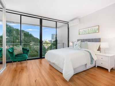 72 / 2 Levy Walk, Zetland