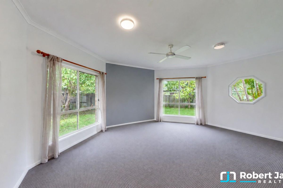 6 Driver Court, Tewantin