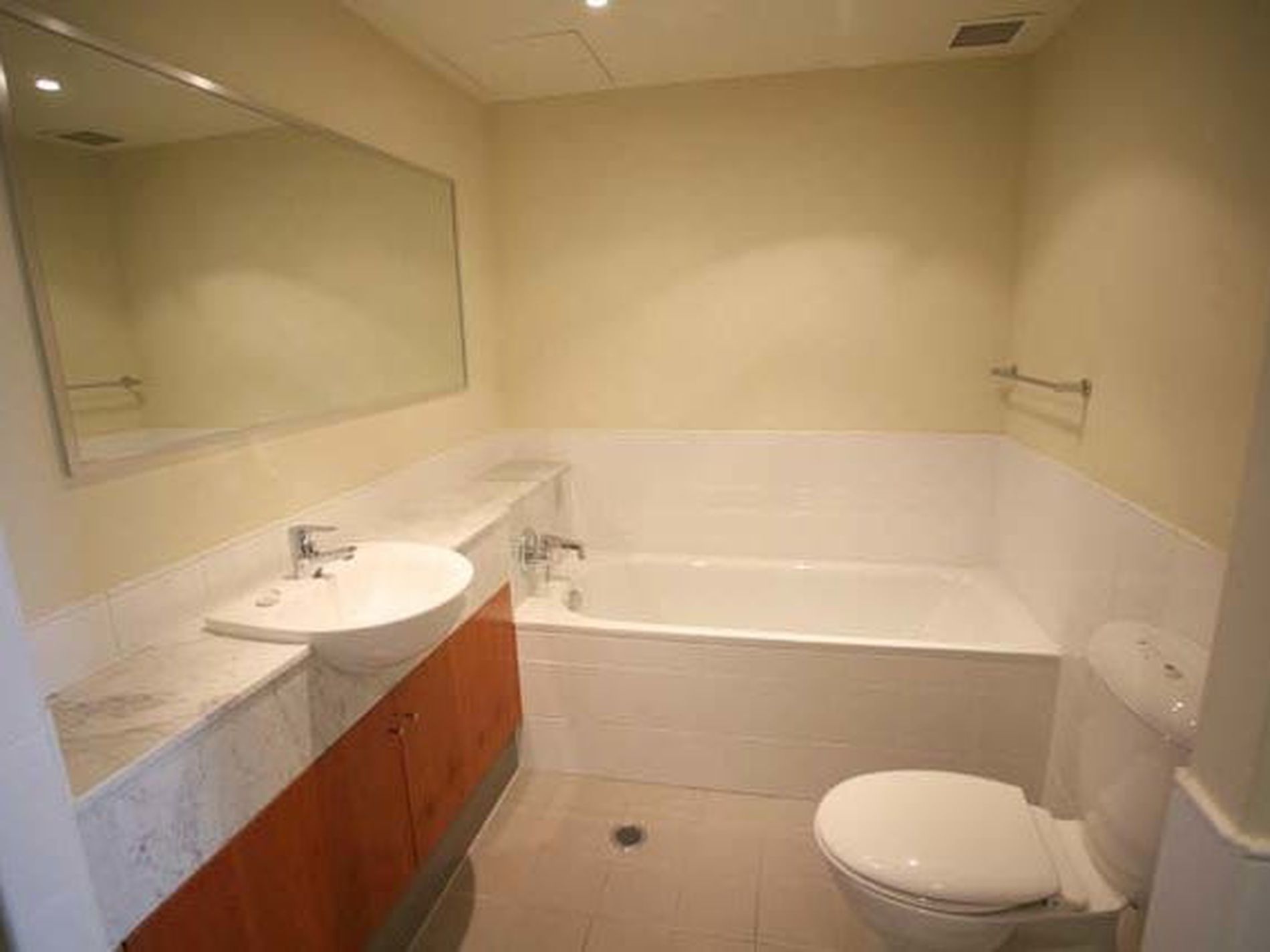 2201 / 79-81 Berry Street, North Sydney