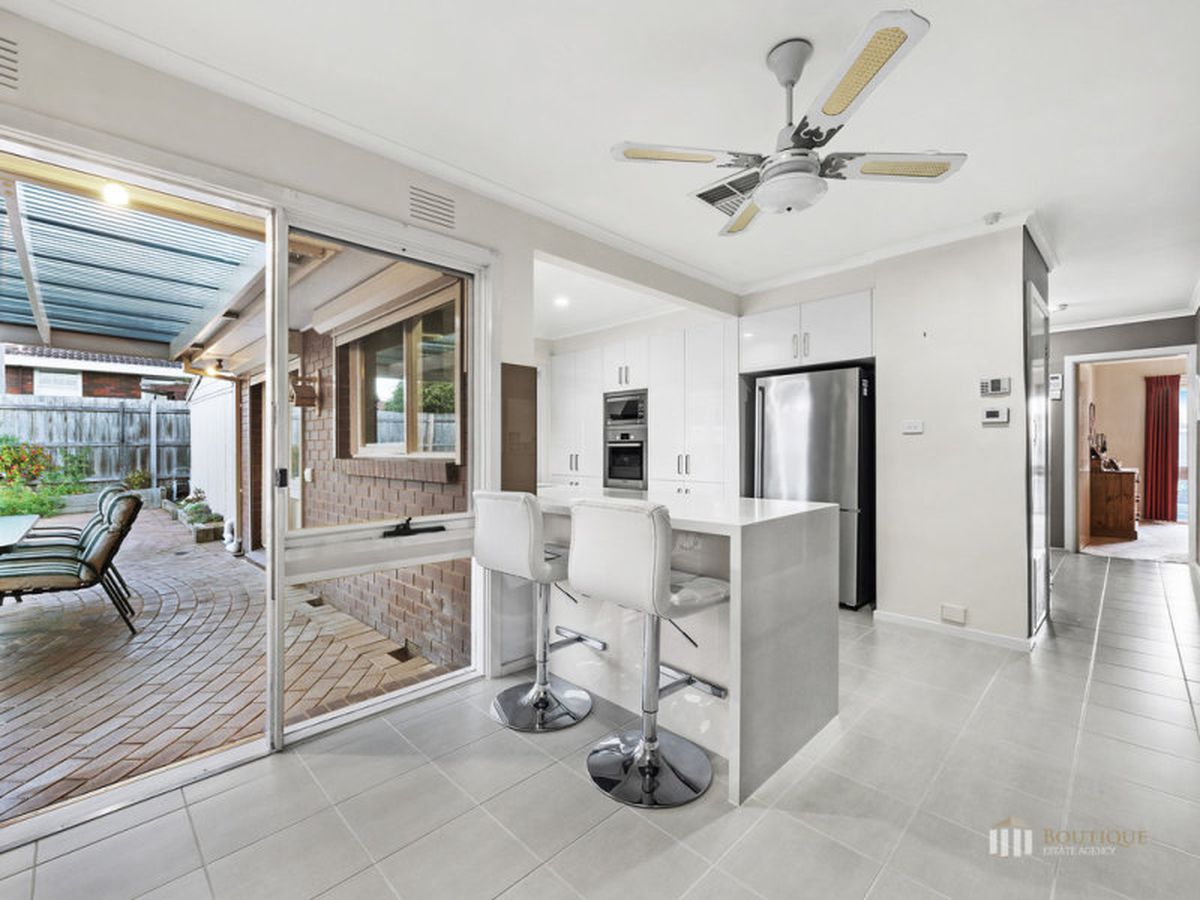 21 DORSET ROAD, Dandenong North