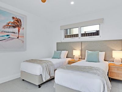 2 Leo Crescent, Alexandra Headland