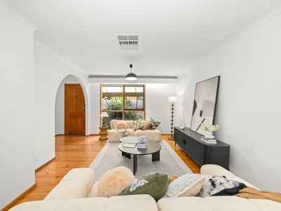 1 Cardinal Close, Mill Park