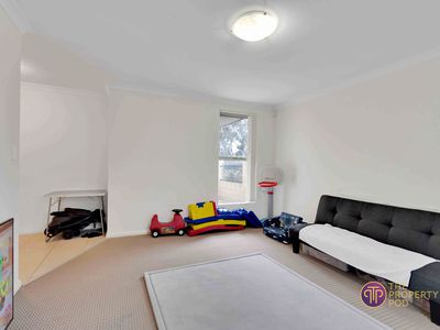 9 / 14 Carbine Bend, Byford