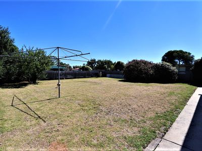16 Newsham Avenue, Mount Gambier