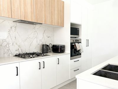 12 Banggu Street, Throsby